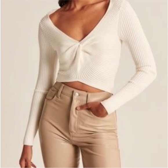 Abercrombie & Fitch Sweater - Picture 1 of 4